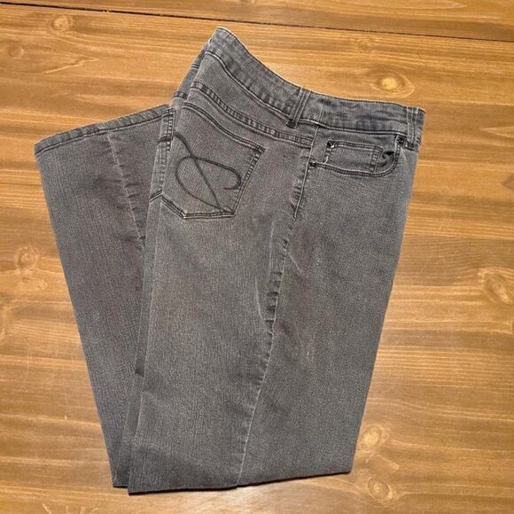 CHICO'S PLATINUM ULTIMATE FIT SLIM LEG DENIM JEANS - BLACK - SIZE 1.5 SHORT - Picture 1 of 8